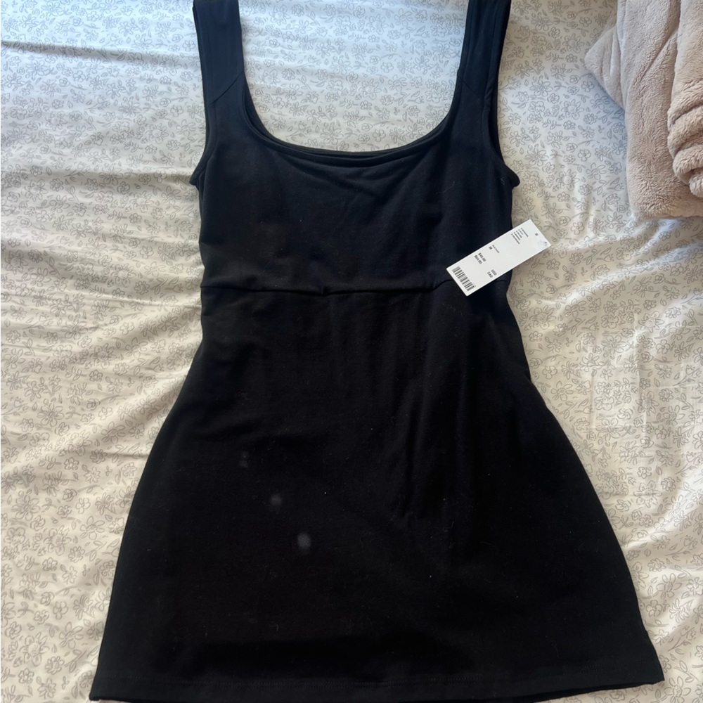 Black Sleeveless Dress